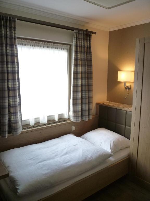 Alpin Hotel Garni Eder - Private Living Mayrhofen Zimmer foto